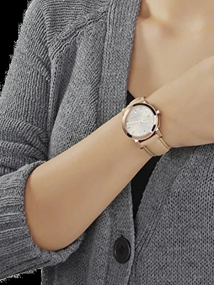 Montre Burberry BU9109 femme détail bracelet cuir