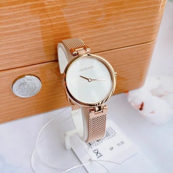 Bracelet en cuir de la montre Calvin Klein K8G23626