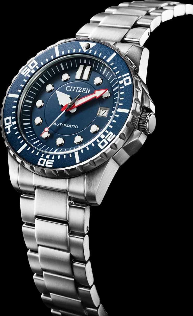 Montre Citizen NJ0121-89L homme vue de profil