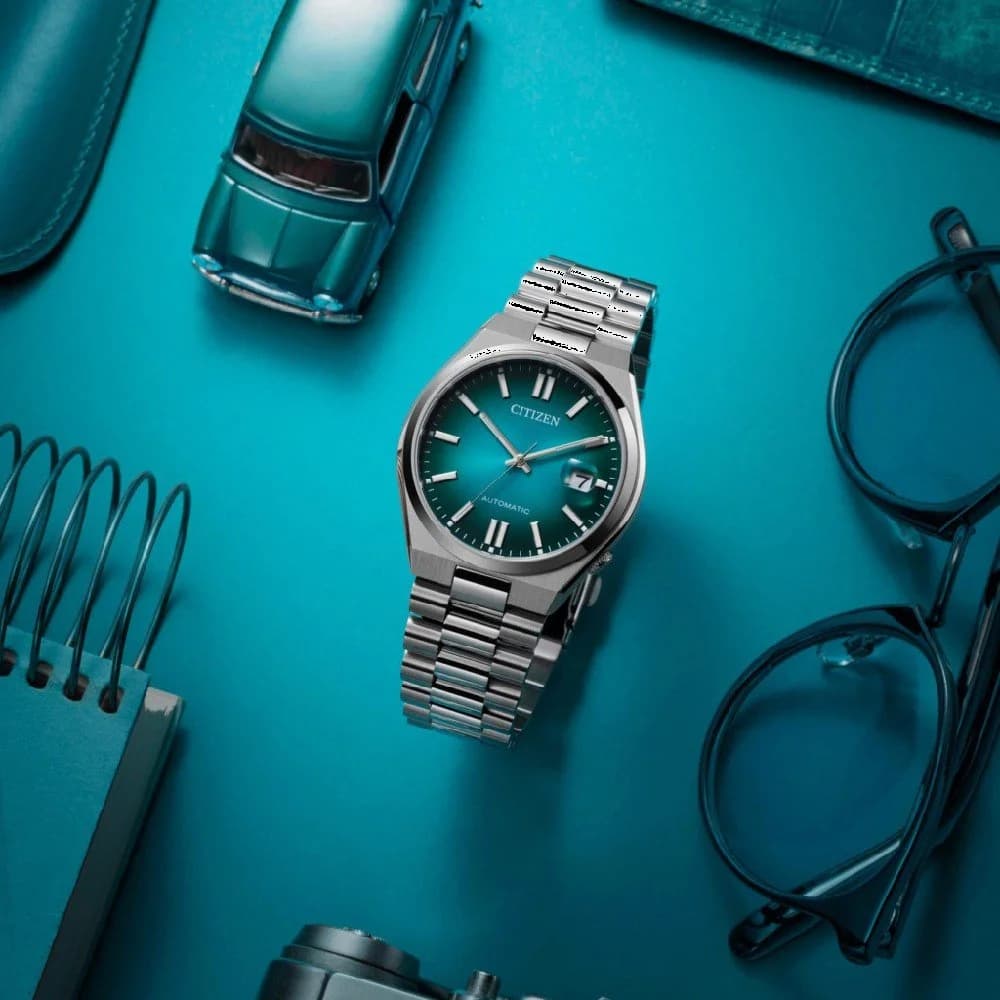 Montre Citizen NJ0151-88X homme détail bracelet acier inoxydable