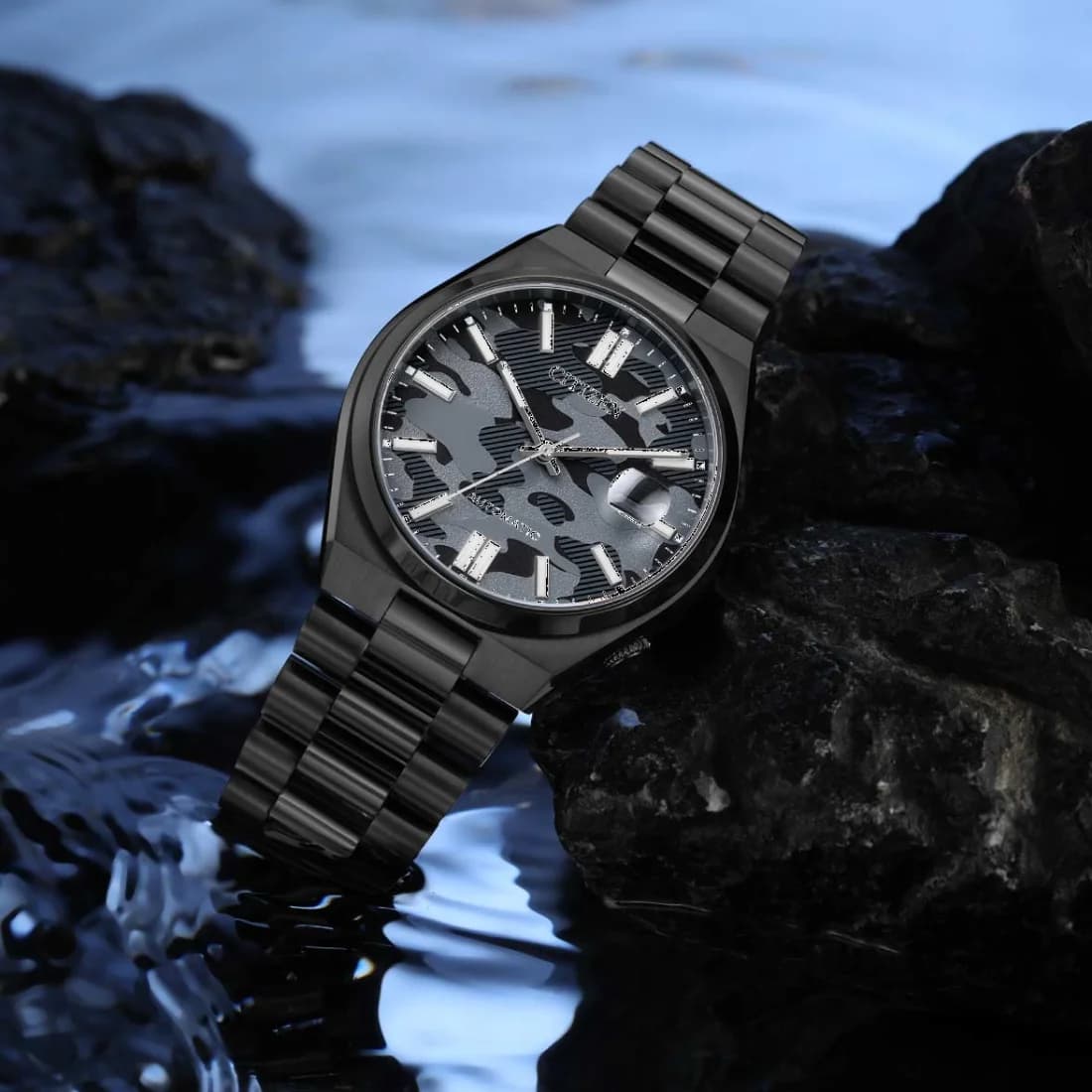 Verso boîtier Citizen NJ0155-87E fond gravé acier inoxydable 40mm