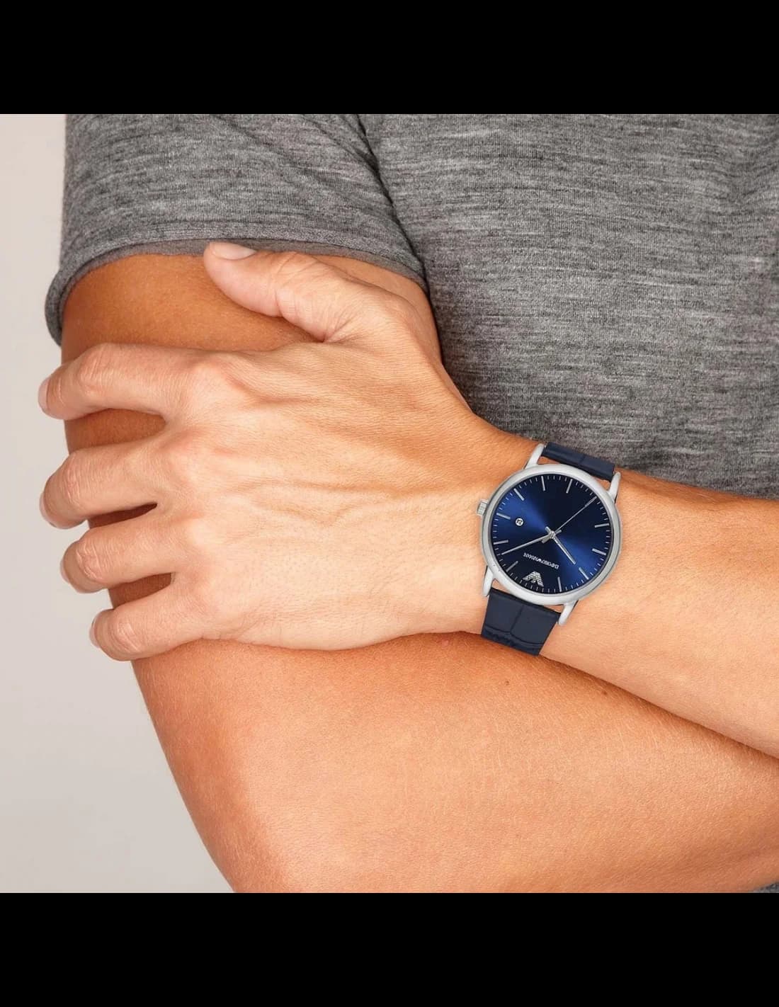 Montre Emporio Armani AR2501 homme détail cadran bleu