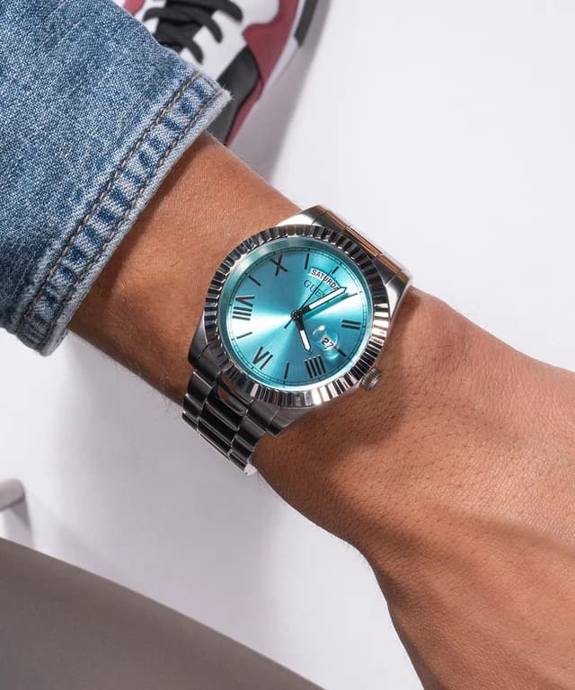 Montre Guess GW0265G11 homme détail bracelet acier inoxydable