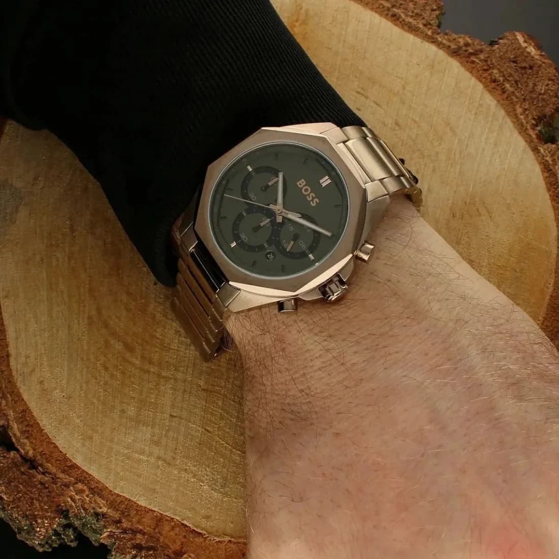 Montre Hugo Boss Cloud Bronze 1514019 cadran vert olive bracelet acier doré rose vue 4