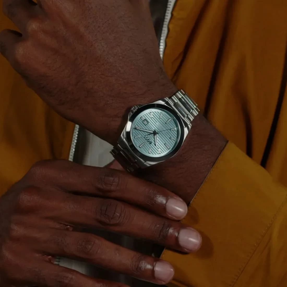 Montre Hugo Boss 1514171 Strike en Acier Argenté et Cadran Turquoise vue 4