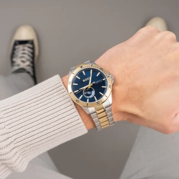 Montre Homme Hugo Boss Automatique Troper 1514201 bracelet bicolore cadran bleu vue 4