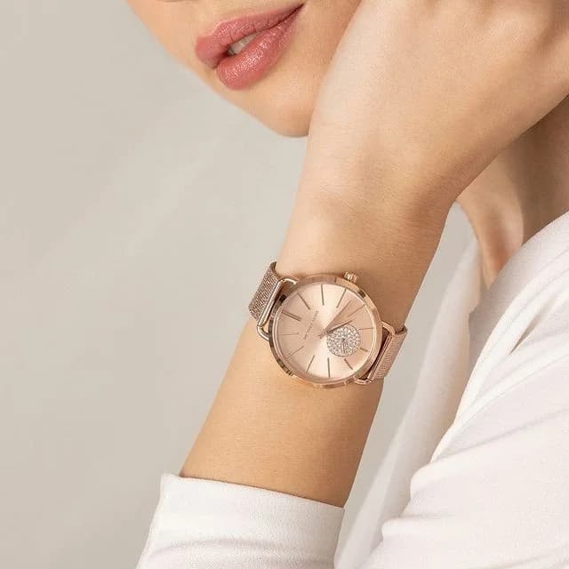 Montre Michael Kors MK3845 femme détail bracelet acier inoxydable