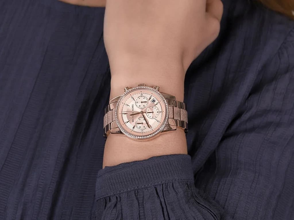 Montre Femme Michael Kors Ritz MK6598 bracelet or rose en poudre de cristaux vue 3