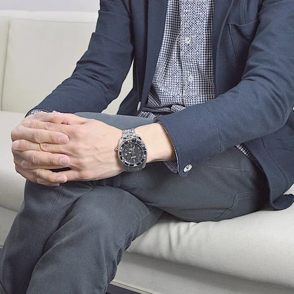 Montre Seiko SBDC031J1 homme détail cadran noir