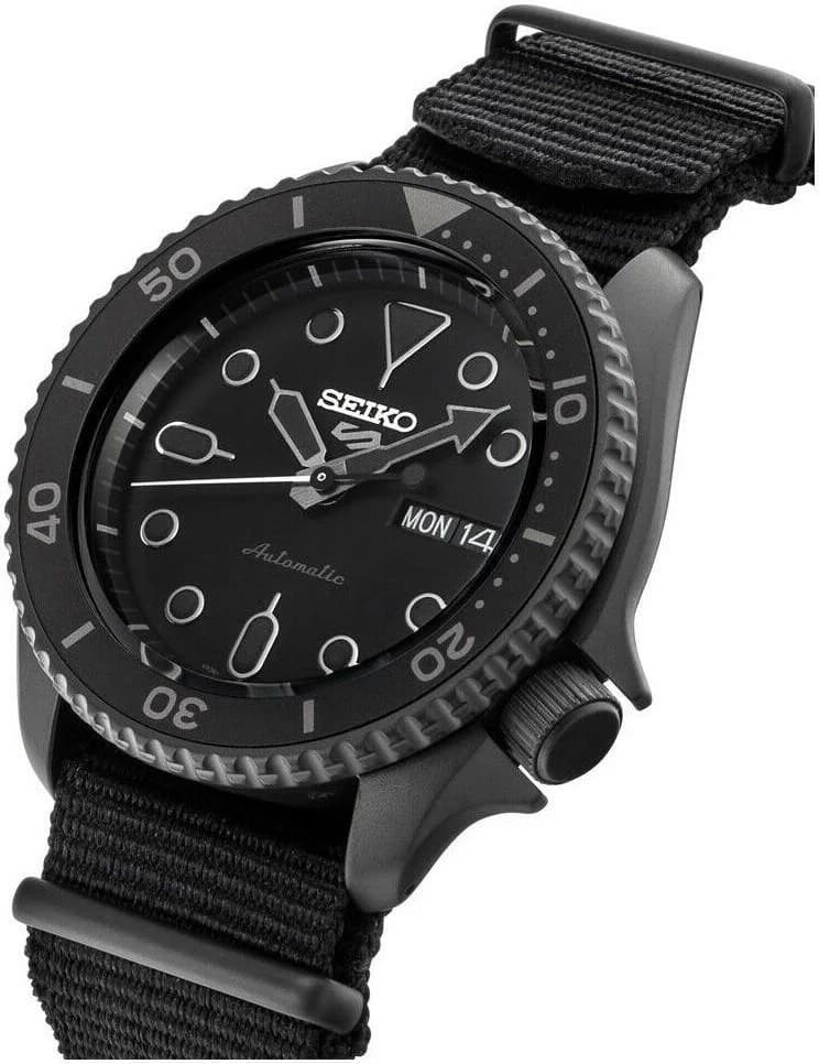 Montre Seiko SRPD79K1 Automatique Bracelet Textile Noir Mat vue 2