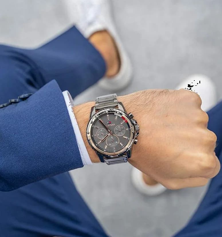 Montre Tommy Hilfiger 1791790 en Acier avec Cadran Gris et Bracelet Noir vue 4