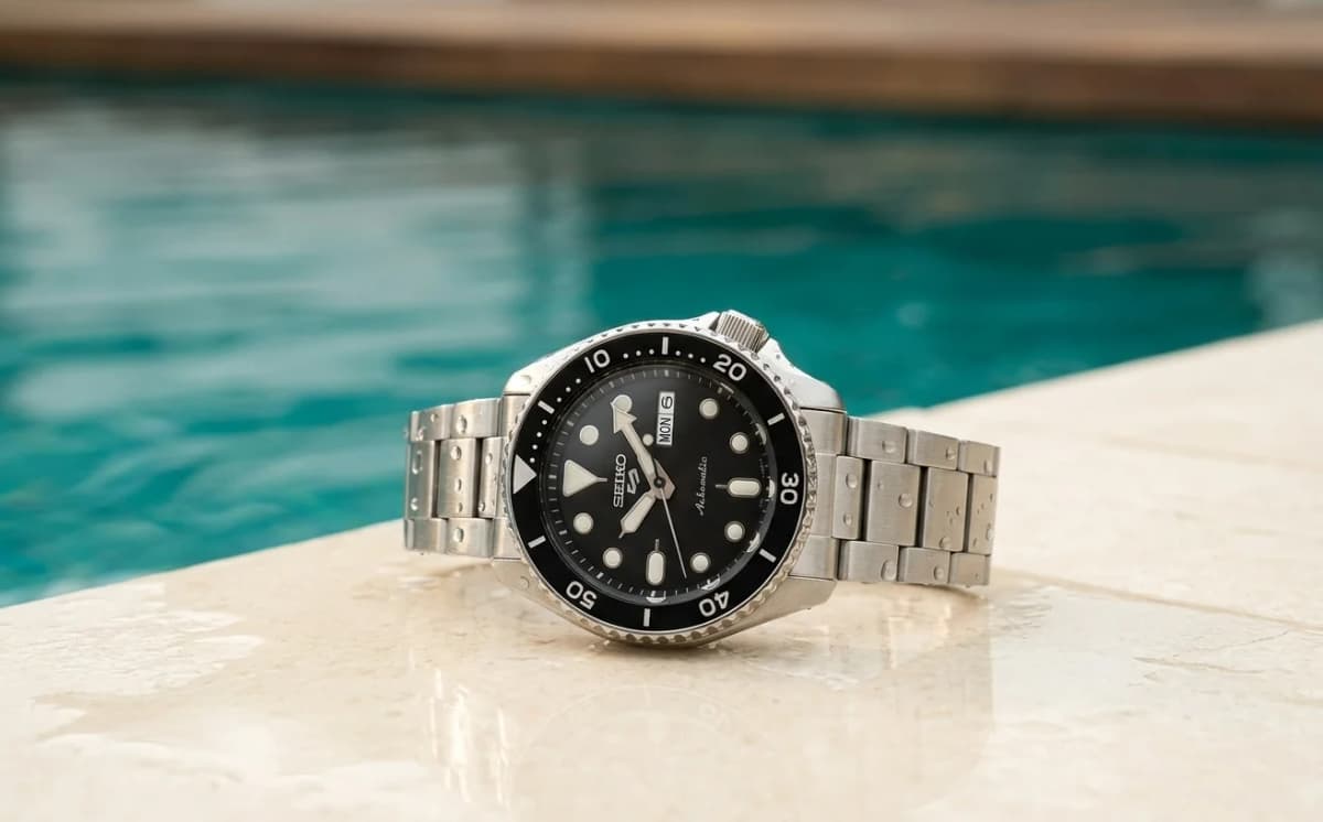 10 ATM sur une montre : tout comprendre (piscine, mer, snorkeling)